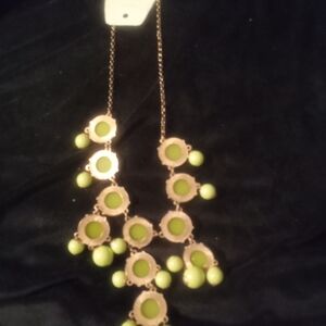 Women green beautiful necklace